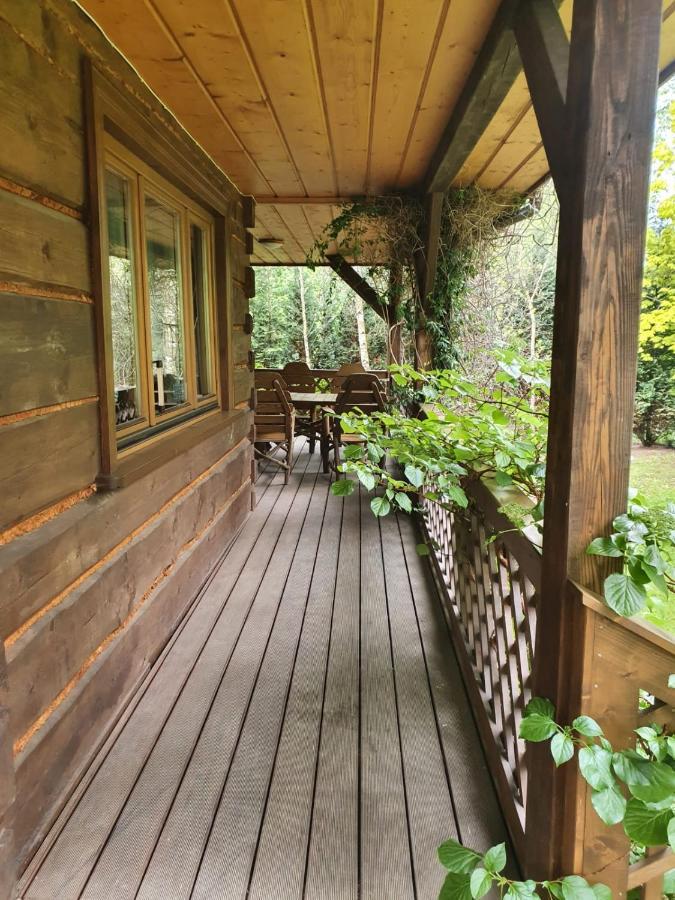 Villa Dom Z Bali Przy Szlaku Kasina Wielka Exterior foto