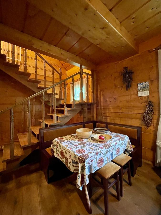 Villa Dom Z Bali Przy Szlaku Kasina Wielka Exterior foto